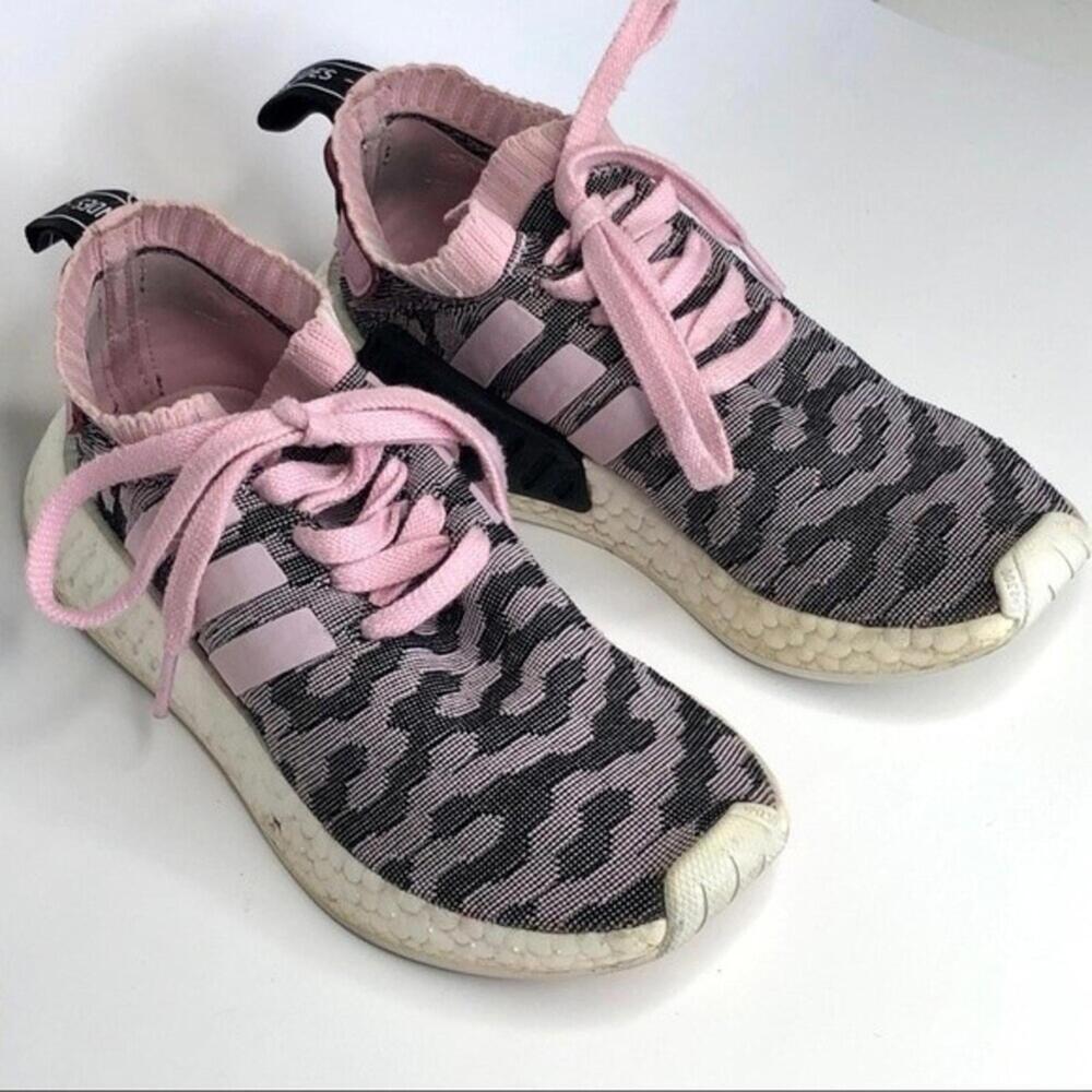 adidas NMD R2 Running Shoes for Women, Size 6 - Picture 2 of 8